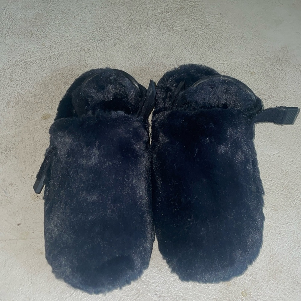 Nikes furry shoes